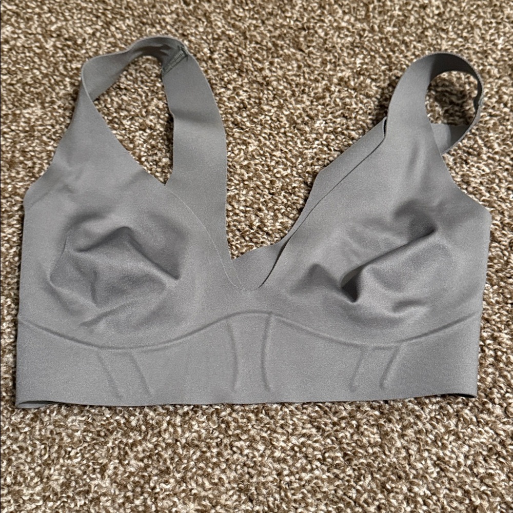 SKIMS Seamless Gray Bra